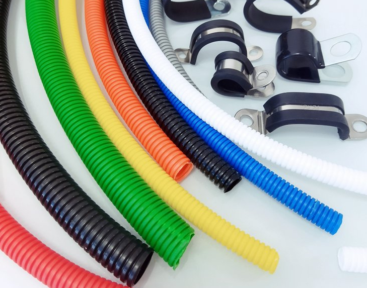 防火阻燃尼龙波纹管：新能源汽车与机械领域的“安全护盾”