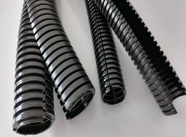 深圳德盛电气开口式穿线波纹管：以创新设计重构工业线缆防护新标准